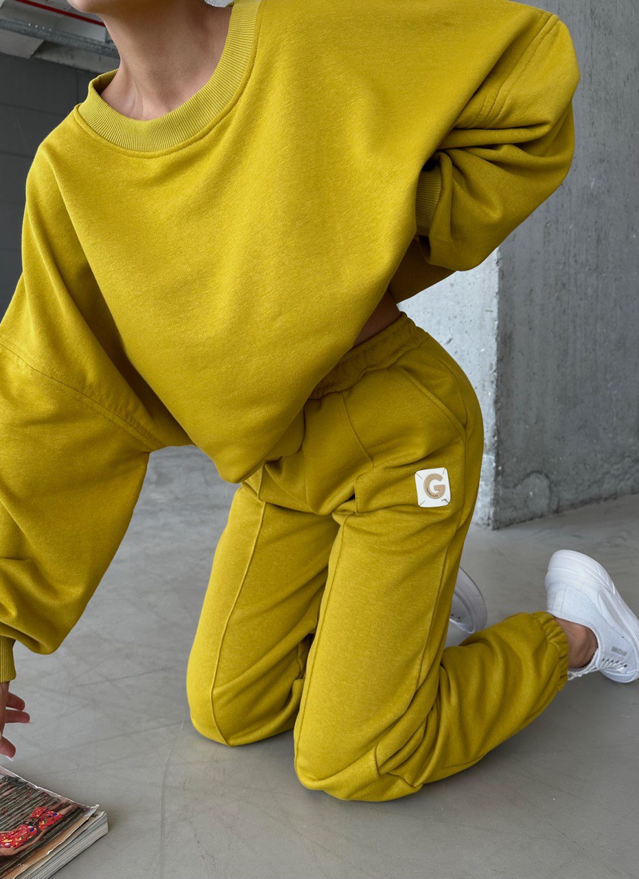 Training suit